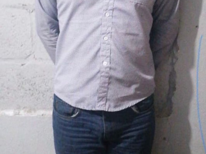 Detienen a dos presuntos narcomenudistas en Gómez Palacio