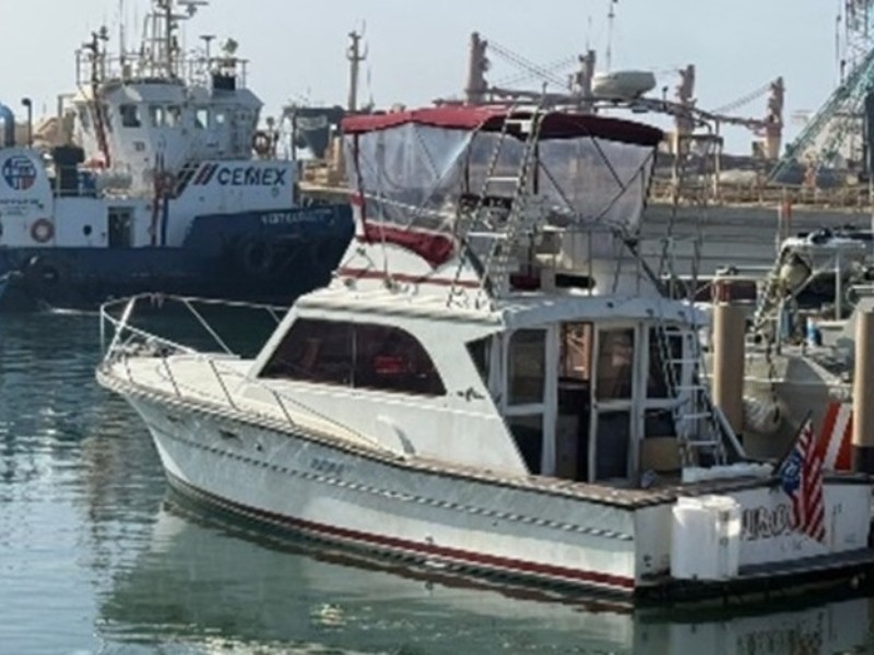 Detienen a dos traficantes de personas en altamar con dirección a EU Detienen a dos traficantes de personas en altamar con dirección a EU