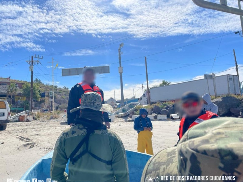 Detienen a embarcación por pescar cerca de balandra