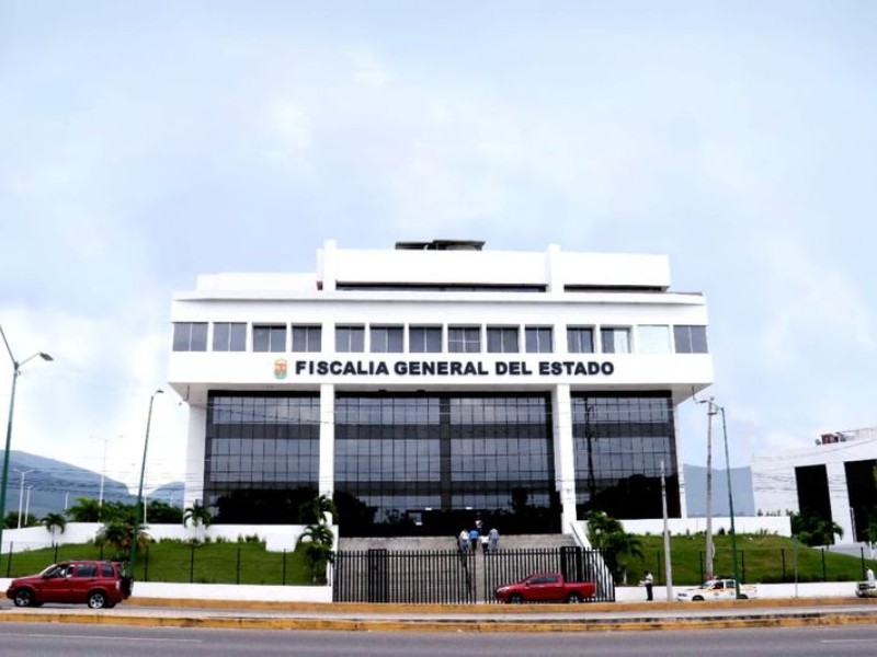 Detienen a funcionarios por venta de plazas en la Secretaría de Educación