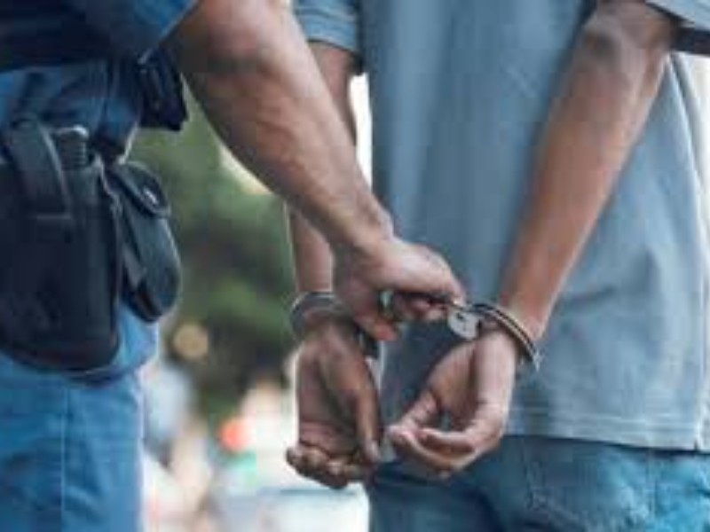 Detienen a Gabriela “N” y Juan Miguel “N” por robo