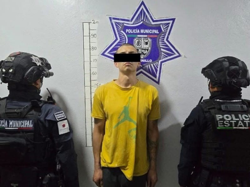 Detienen a hombre con réplica de arma de fuego en Fresnillo