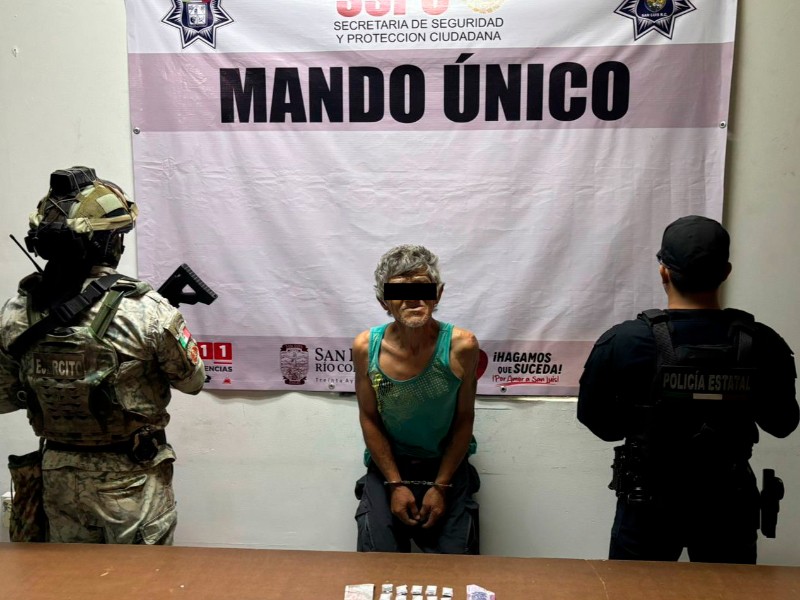 Detienen a hombre en operativo BOM con dosis de narcótico en SLRC