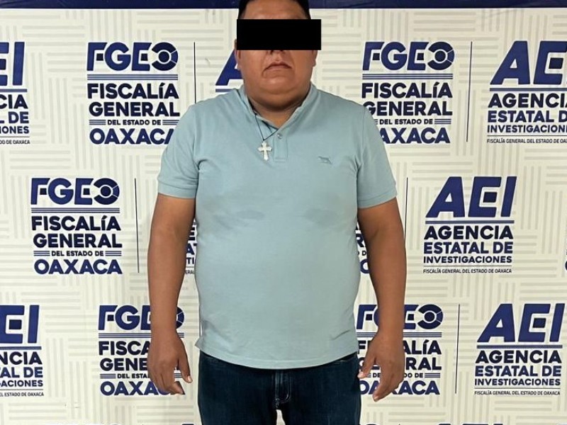 Detienen a hombre por homicidio en cancha de San Juan Cotzocón
