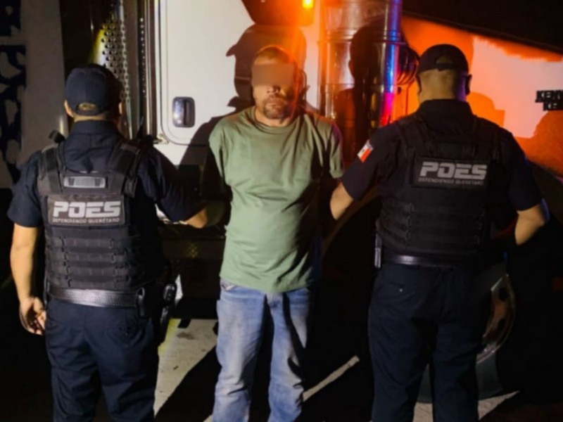 Detienen a hombre por robo de hidrocarburo en Pedro Escobedo
