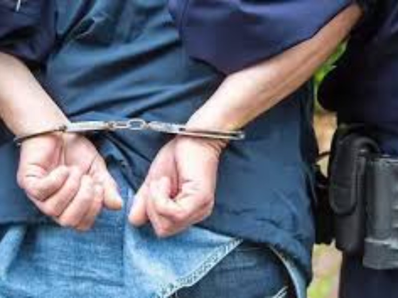 Detienen a hombre por robo violento de maquinaria agrícola