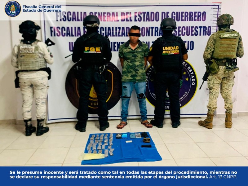 Detienen a hombre y aseguran droga durante cateo en San José Ixtapa