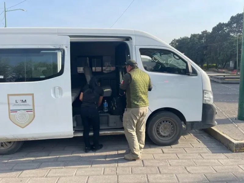 Detienen a hombres por trasladar a migrantes en Tlaxcala