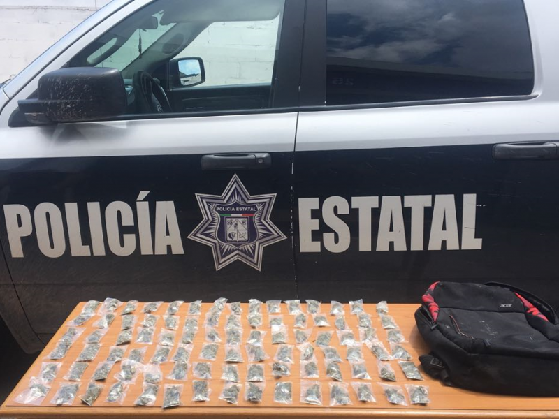 Detienen a joven con droga