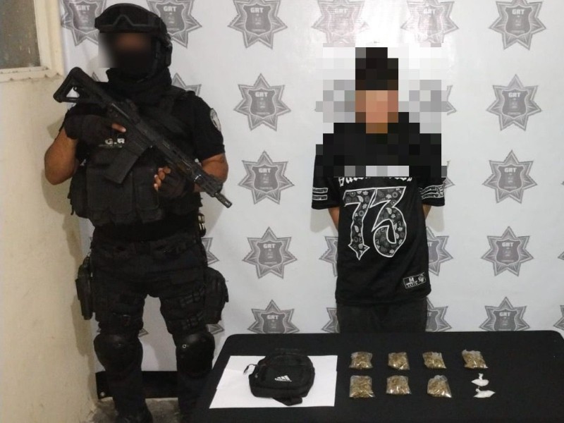 Detienen a joven por presunta posesión de drogas en Villas Universidad