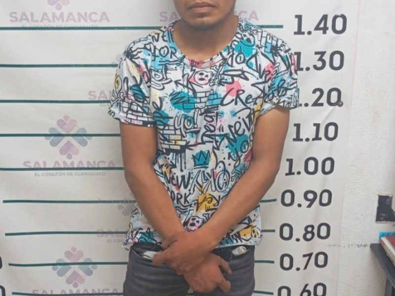 Detienen a joven por robar cableado de semáforos