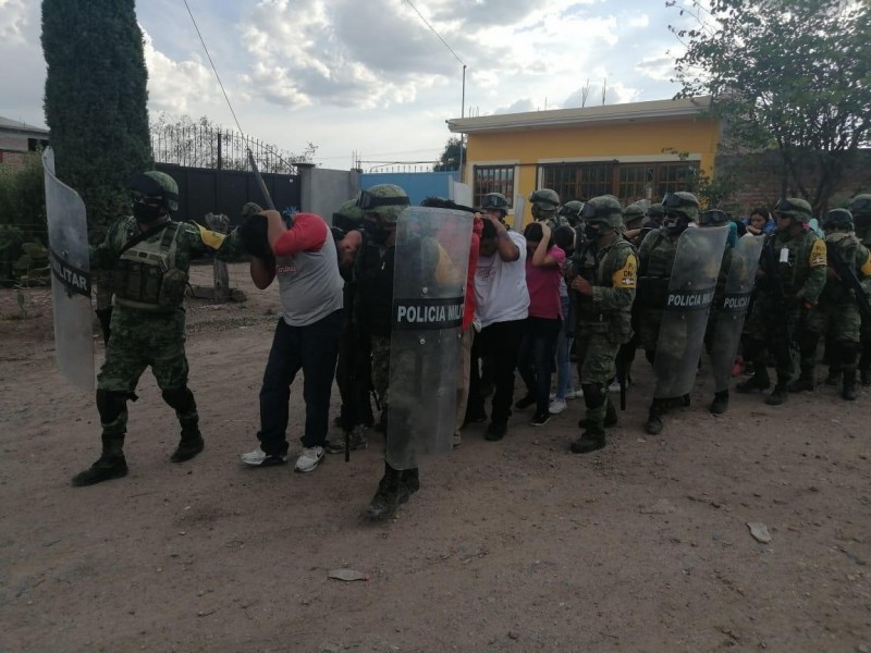 Detienen a madre y hermana de 