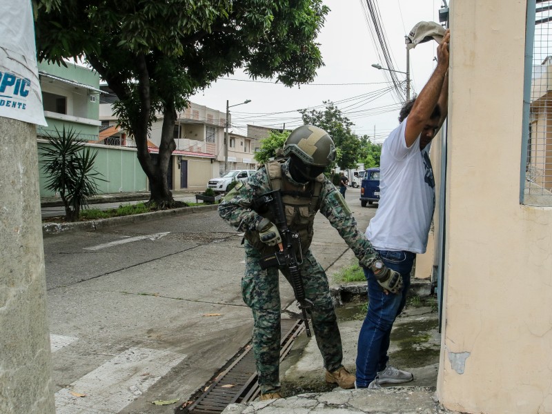 Detienen a más de 2500 por conflicto en Ecuador