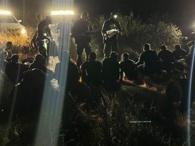 Detienen a migrantes indocumentados al norte de Nogales,Arizona