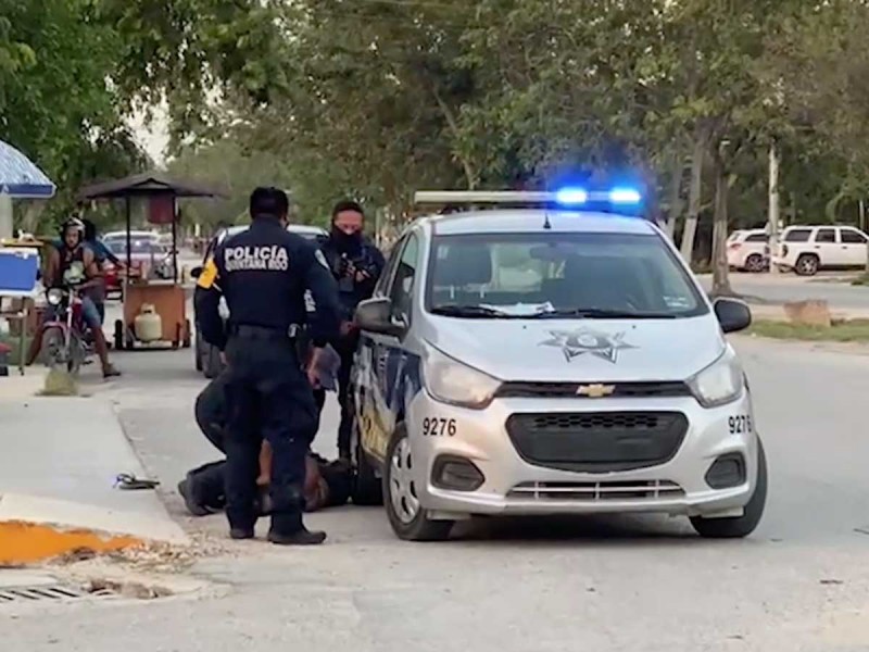 Detienen a mujer y fallece en separos en Tulum