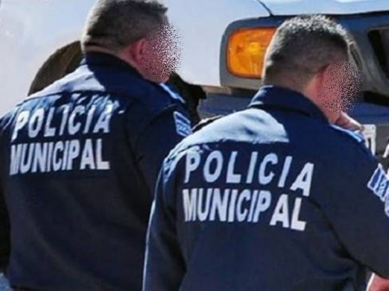 Detienen a policía municipal por robar en un supermercado