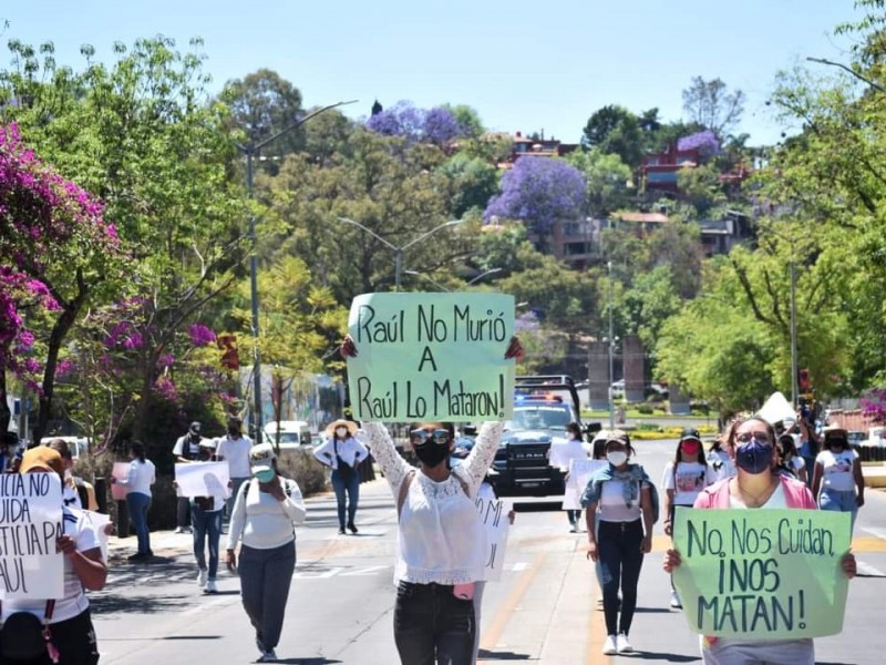 Detienen a policía presuntamente relacionado con homicidio de Raúl. R.