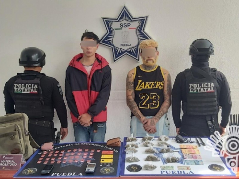 Detienen a presuntos distribuidores de droga en Puebla