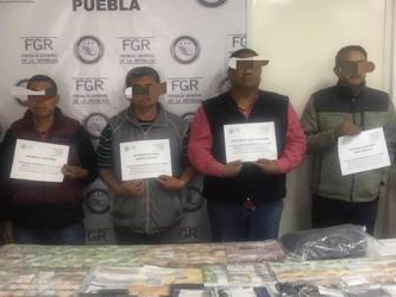 Detienen a presuntos exmilitares en Lomas de Angelópolis