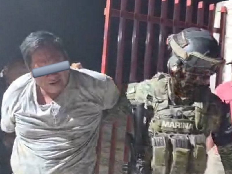 Detienen a profesor por presunto acoso, padres exigen investigación en Tehuantepec