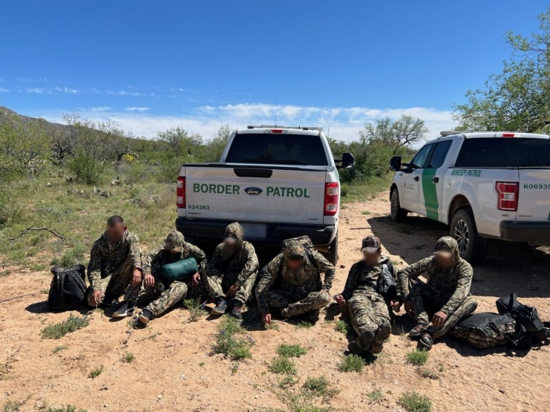 Detienen a seis indocumentados en desierto de Arizona