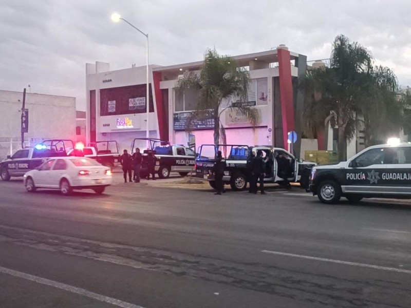 Detienen a sujeto que baleó a hombre afuera de juzgados