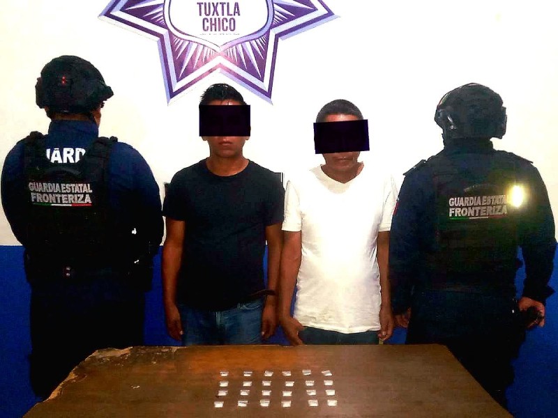 Detienen a sujetos con narcóticos en Tuxtla Chico