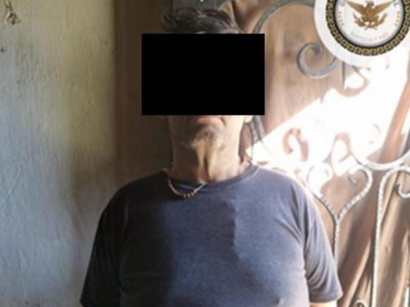 Detienen a una persona, aseguran moto y vehículo, en Culiacán