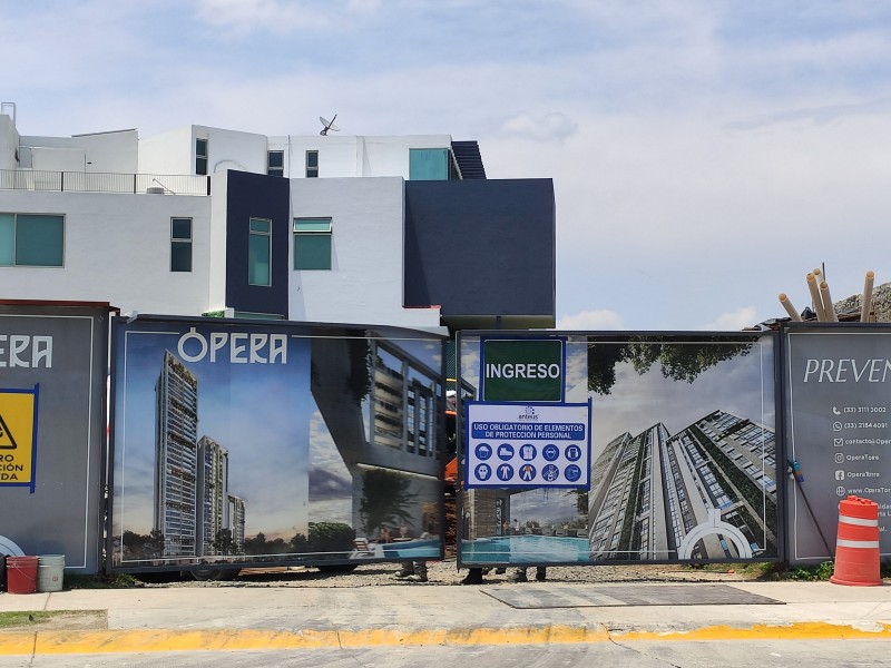 Detienen obra de construcción en Puerta Las Lomas tras derrumbe