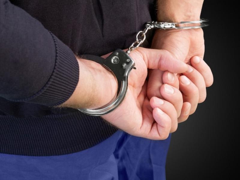 Detienen policía de Bacum por escandalizar y agredir a elementos en Cajeme