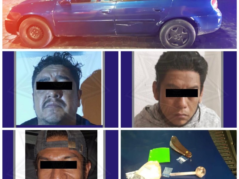 Detienen sujetos cuando trataban de escapar de policías