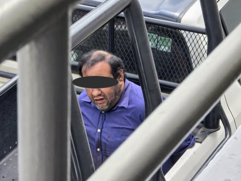 Detienen y exhiben a acosador en Xalapa; fotografió a menor de edad