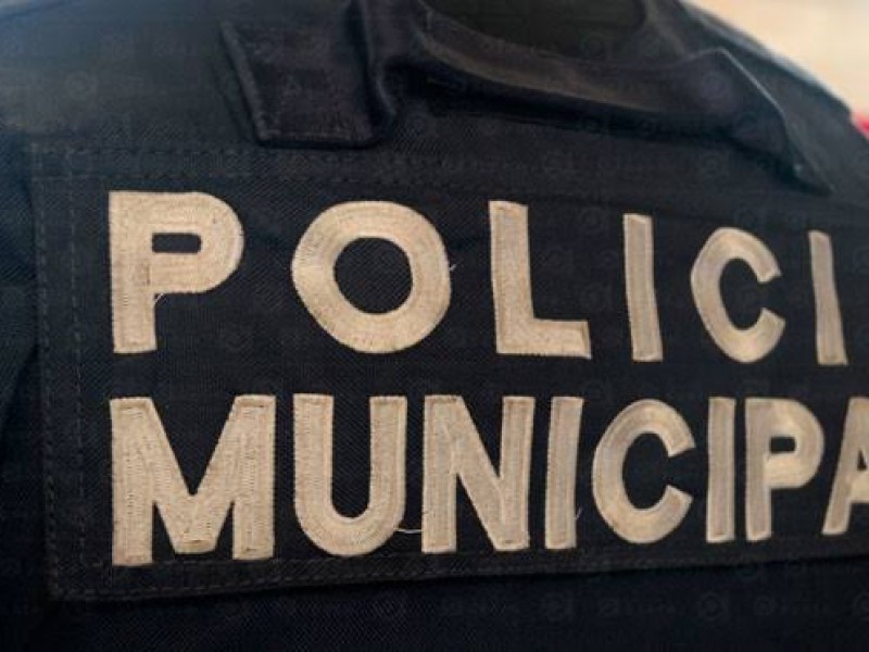 Detienen y procesan a dos policías municipales en Celaya