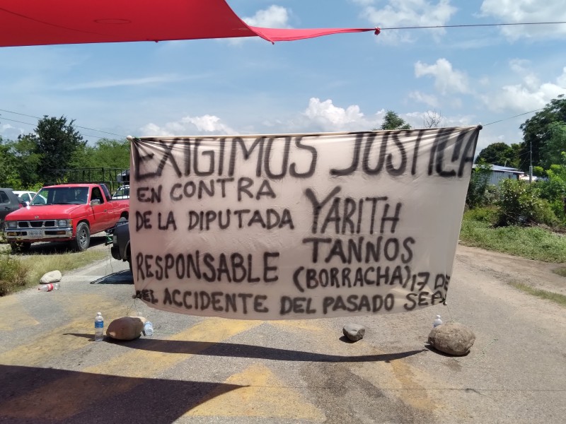 Deudos claman justicia; acusan a diputada oaxaqueña de evadir responsabilidades