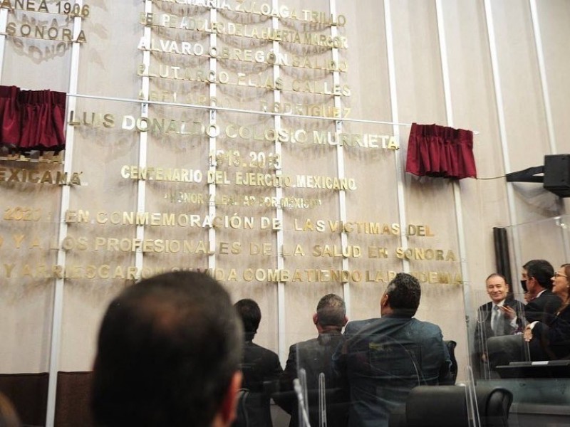 Develan en Congreso letras doradas en honor a Colosio
