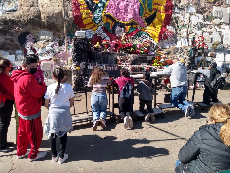 Devotos agradecen a Virgen de Guadalupe por milagros concedidos