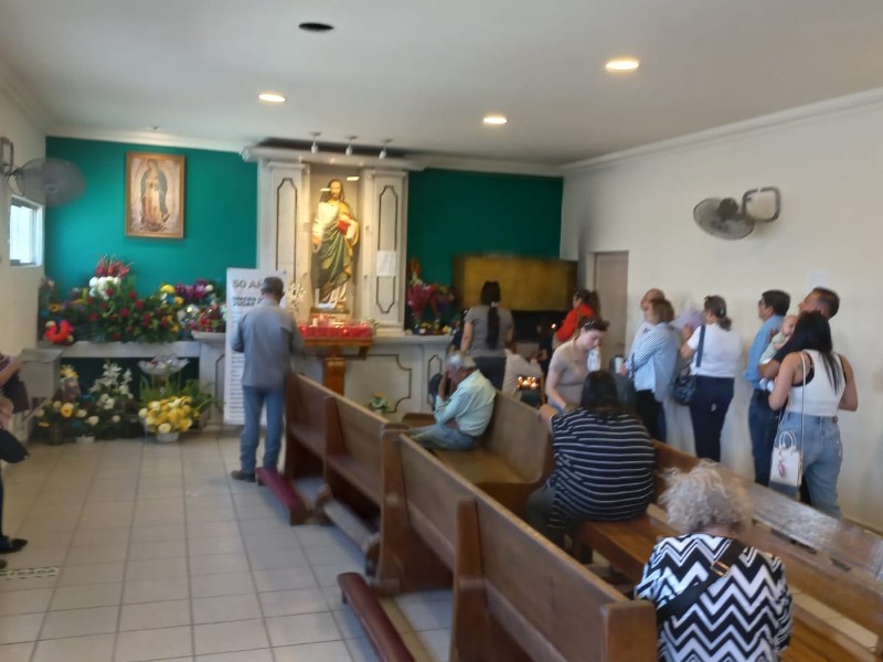 Devotos celebran a San Judas Tadeo por favores concedidos Devotos celebran a San Judas Tadeo por favores concedidos