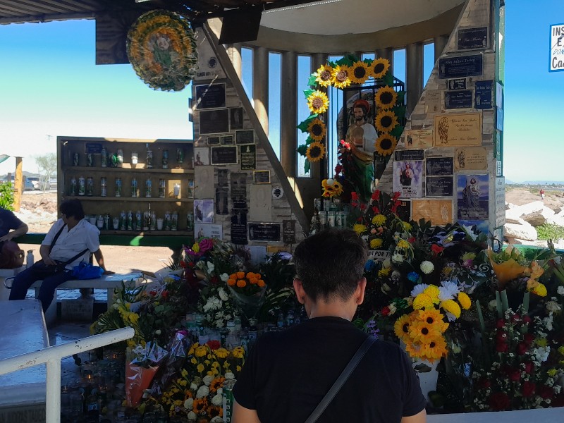 Devotos honran a San Judas Tadeo con fe y generosidad profunda Devotos honran a San Judas Tadeo con fe y generosidad profunda