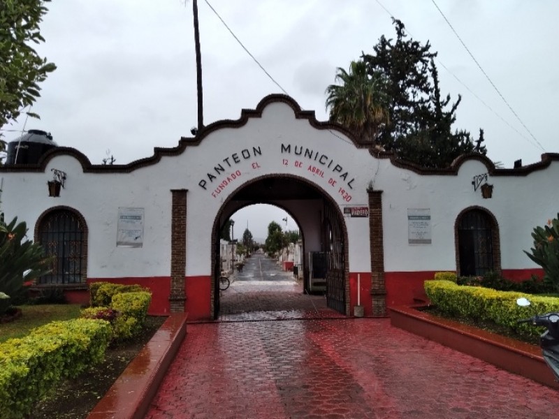 Día de muertos dará respiro a comerciantes de flores