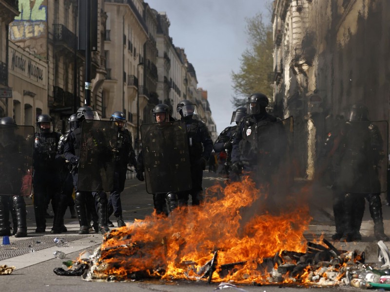 Día del Trabajo: se desatan violentas protestas en Francia