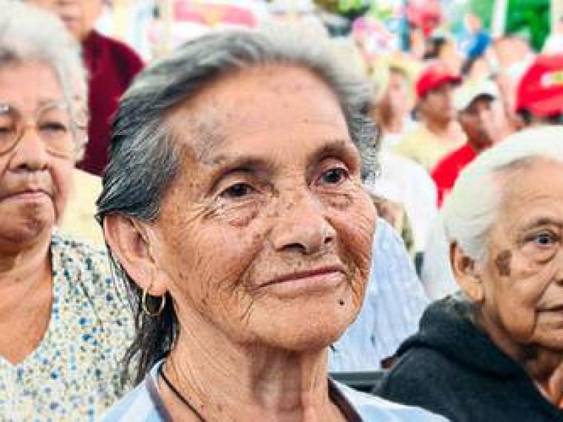 DIF celebra el Día del Abuelo