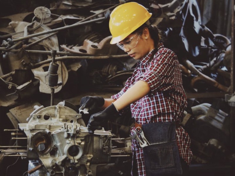 Difícil ser mujer en el ramo de la construcción