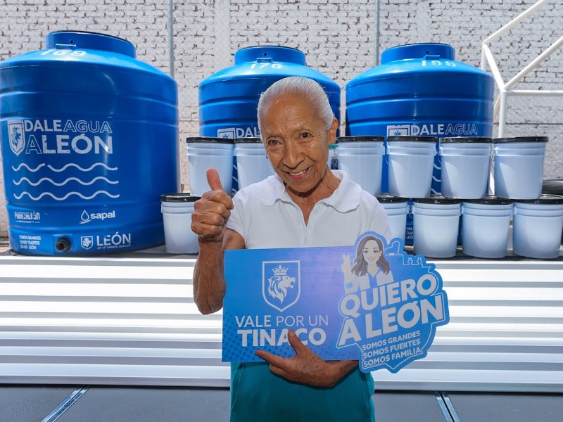 Dignifican la vida de 54 mil familias leonesas con apoyos