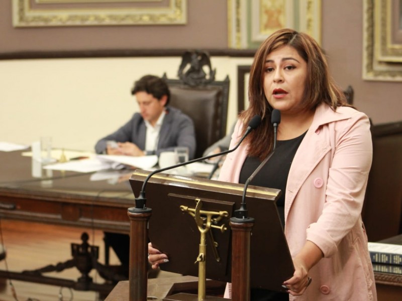 Diputada propone equiparar derechos de padres solteros