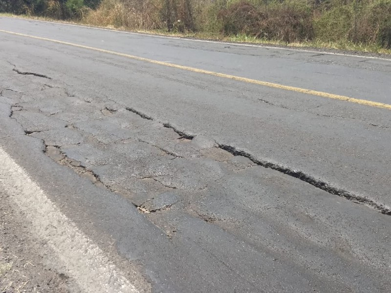 Diputadas se adjudican aprobación de obra carretera