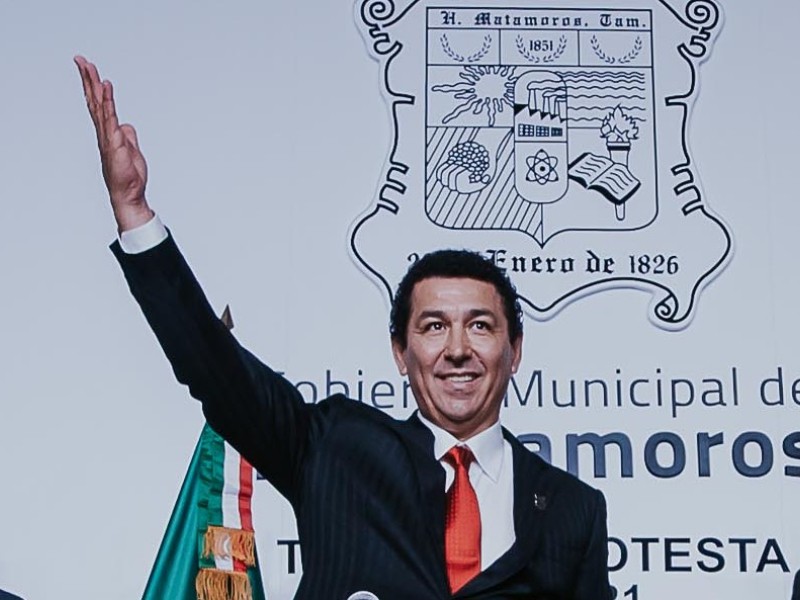 Diputado federal del PVEM, Mario López Hernández es retenido por autoridades migratorias
