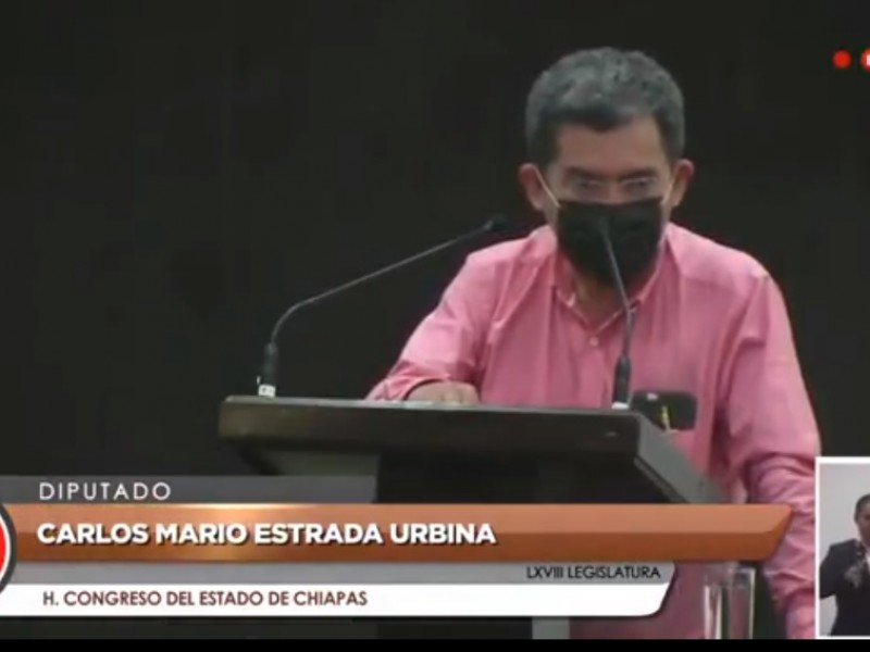 Diputado local sube a tribuna en supuesto estado de ebriedad