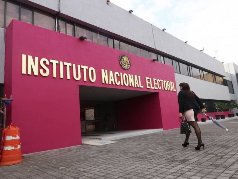 Diputados aceptan que presidencia del INE sea para una mujer