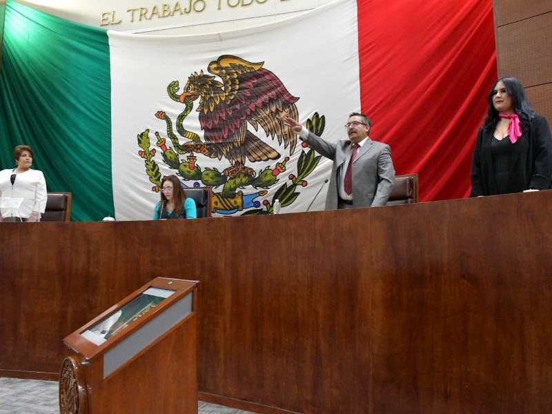 Diputados cuestionan transición del sector salud al IMSS- Bienestar