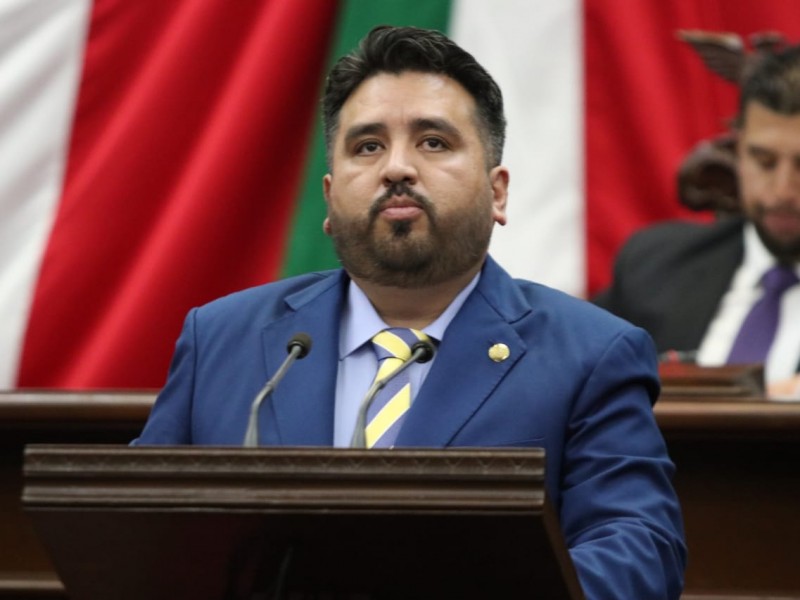 Diputados de luto, declaran receso en sesión